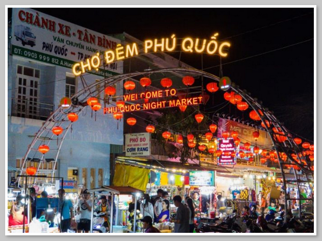 Hình ảnh chợ Đêm Phú Quốc nhộn nhịp vào ban đêm 